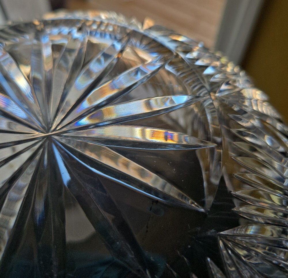 Clear Hand Cut Crystal Vintage Glass Large Salad Or Decorative Bowl - Picture 10 of 12